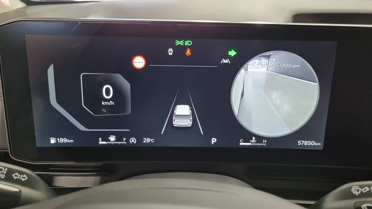 Kia Carnival 2024 thumb 8
