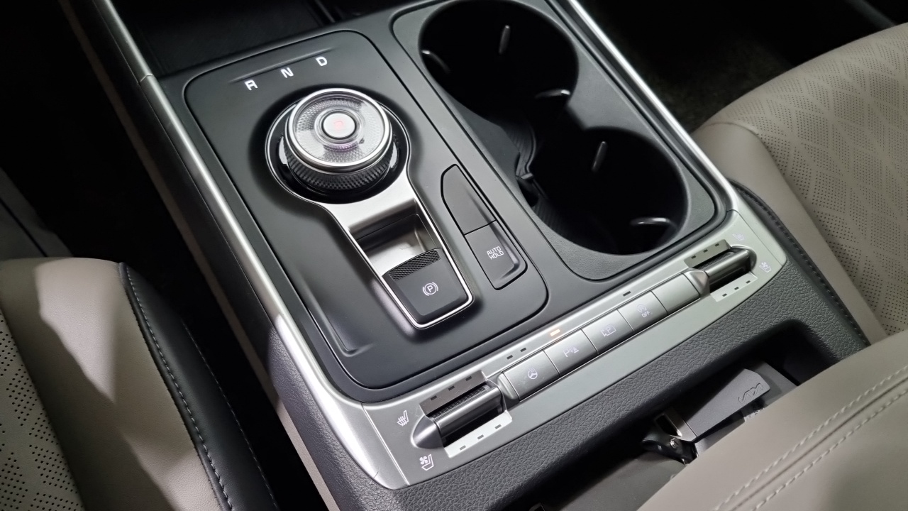 Kia Carnival 2024 thumb 9