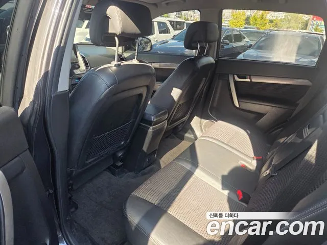 ChevroletGMDaewoo Captiva 2012 thumb 5