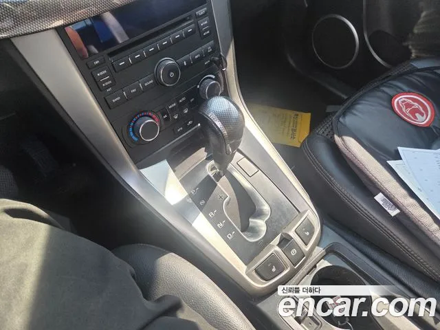 ChevroletGMDaewoo Captiva 2012 thumb 9