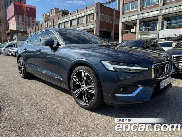 Volvo S60 2021 thumb 3