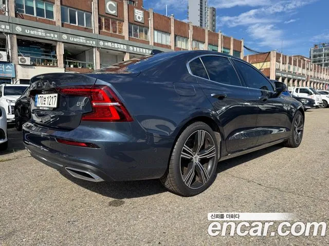 Volvo S60 2021 thumb 4
