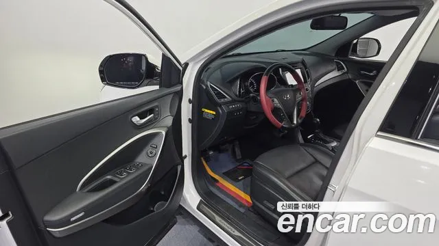 Hyundai Santa Fe 2016 thumb 10