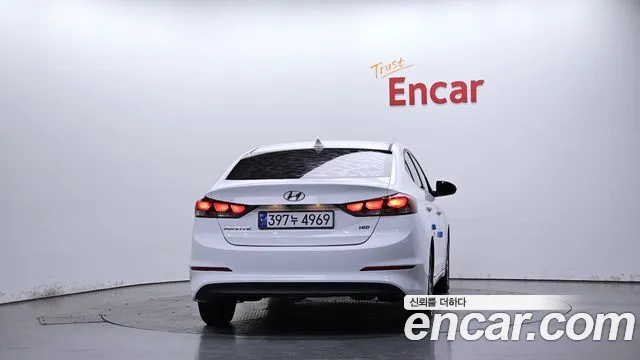 Hyundai Avante 2018 thumb 4