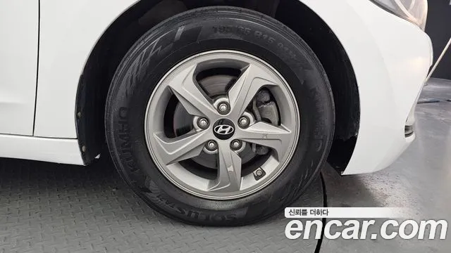 Hyundai Avante 2018 thumb 5