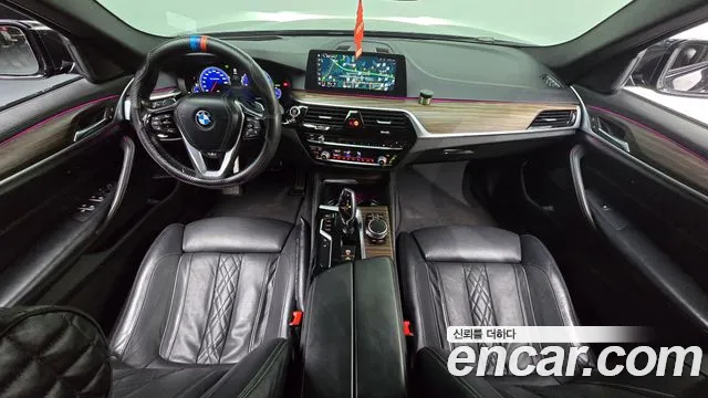 BMW 5-Series 2017 thumb 6