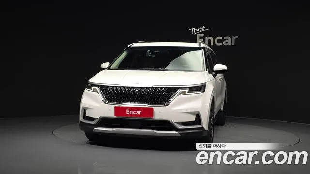 Kia Carnival 2023 thumb 3