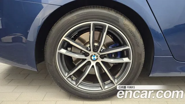 BMW 5-Series 2020 thumb 5