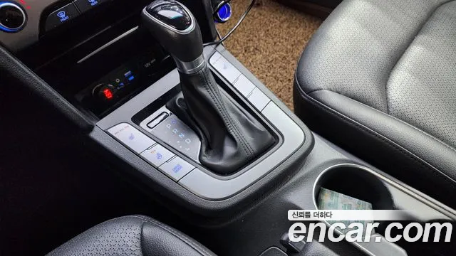 Hyundai Avante 2015 thumb 9