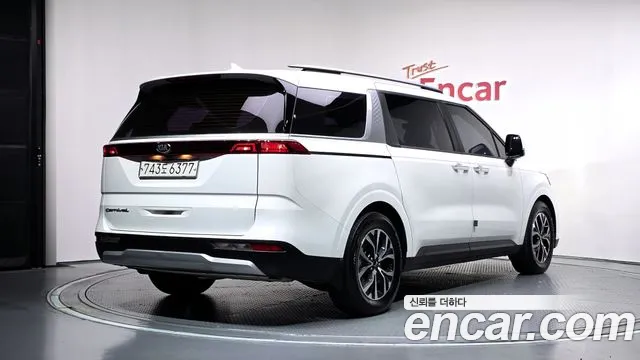 Kia Carnival 2020 thumb 2