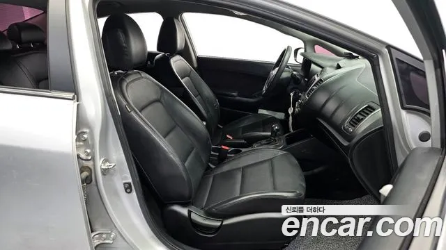Kia K3 2015 thumb 11