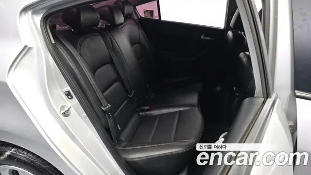 Kia K3 2015 thumb 12