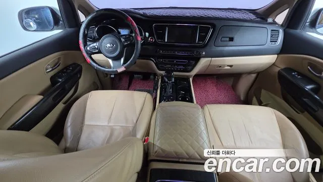 Kia Carnival 2016 thumb 7