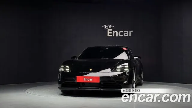 Porsche Taycan 2022 thumb 3