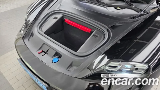 Porsche Taycan 2022 thumb 6