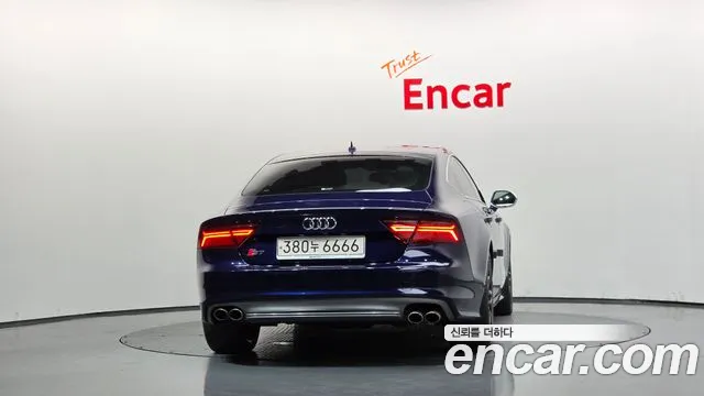 Audi S7 2013 thumb 3