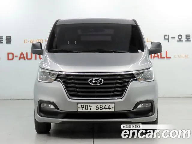 Hyundai Starex 2018 thumb 2