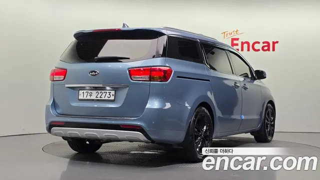 Kia Carnival 2014 thumb 2