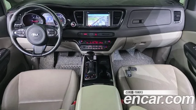 Kia Carnival 2014 thumb 7