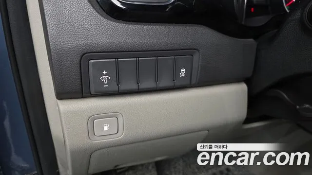 Kia Carnival 2014 thumb 12