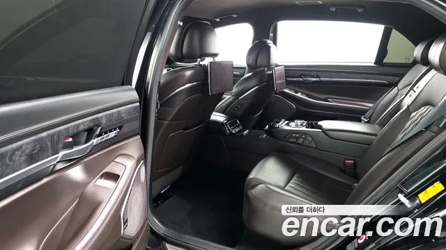 Genesis G90 2020 thumb 11