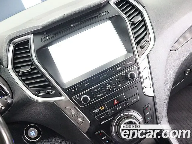 Hyundai Santa Fe 2016 thumb 8