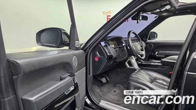 Land Rover Range Rover 2016 thumb 9