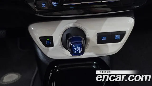 Toyota Prius 2017 thumb 9