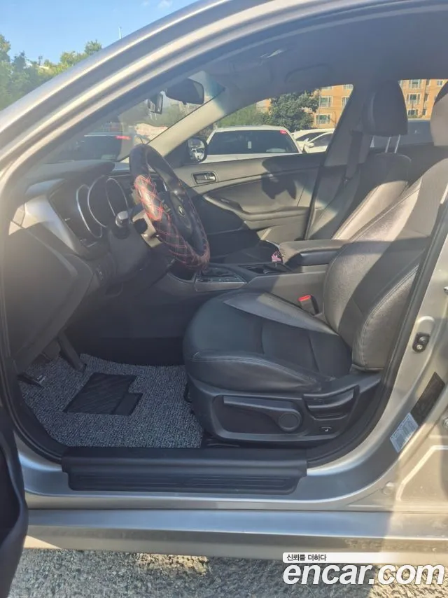 Kia K5 2013 thumb 10