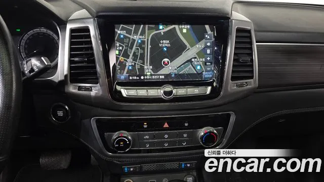 KG_Mobility_Ssangyong Rexton 2018 thumb 11