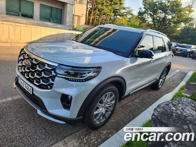 Ford Explorer 2025 thumb 12