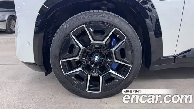 BMW XM 2023 thumb 5