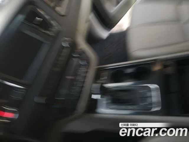 Kia Carnival 2015 thumb 7