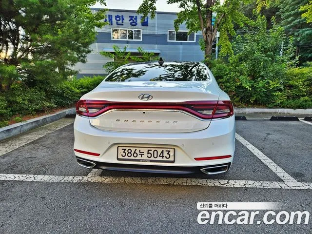 Hyundai Grandeur 2017 thumb 2