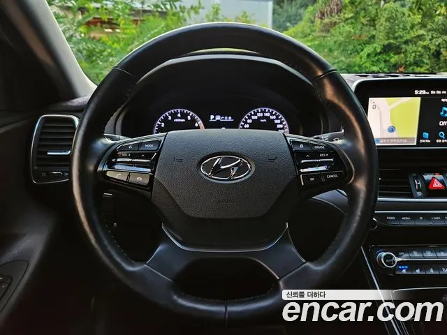 Hyundai Grandeur 2017 thumb 8