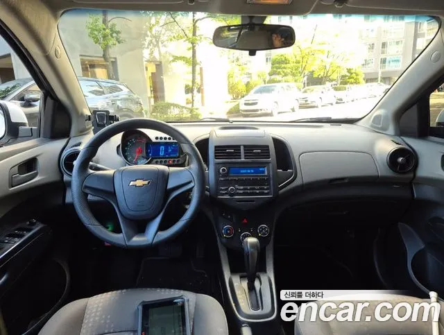 ChevroletGMDaewoo Aveo 2013 thumb 5
