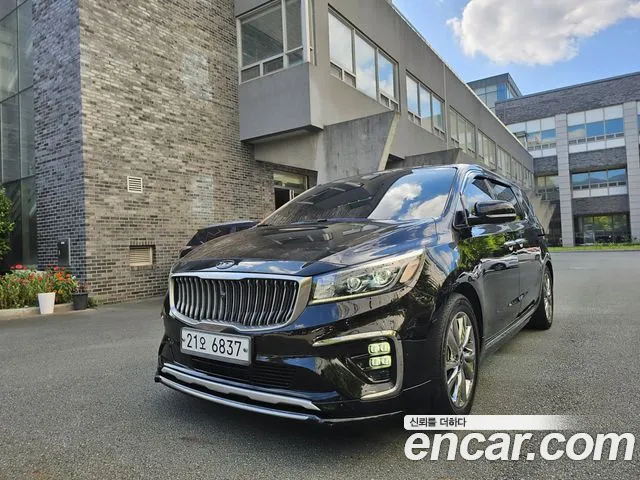Kia Carnival 2019 thumb 2