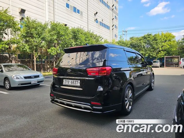Kia Carnival 2019 thumb 5