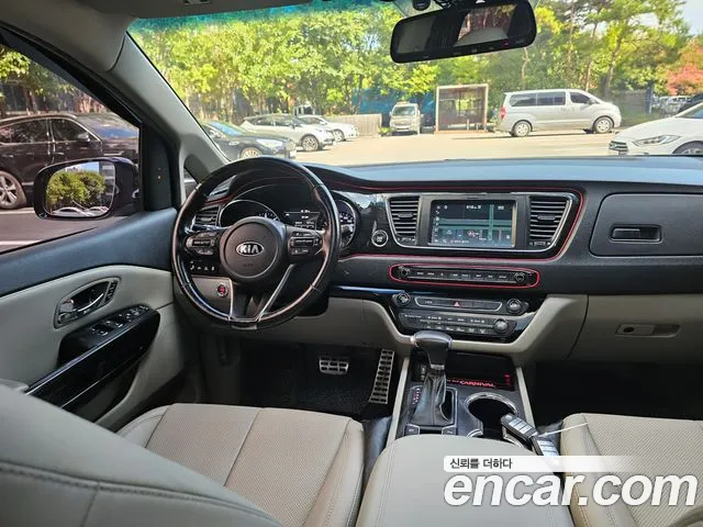 Kia Carnival 2019 thumb 7