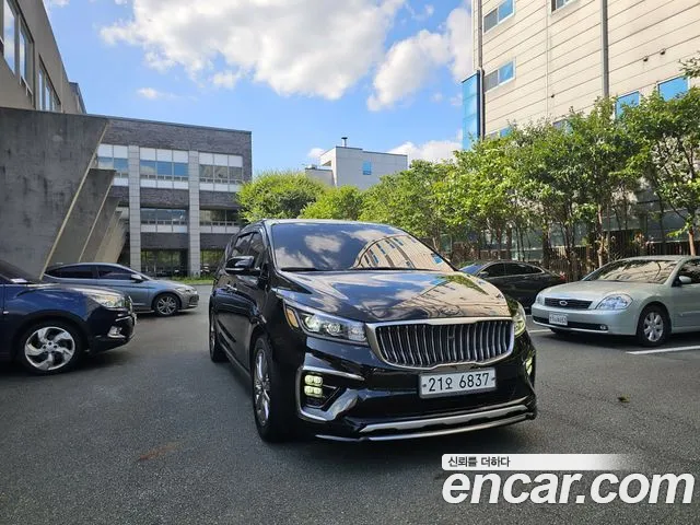 Kia Carnival 2019 thumb 10