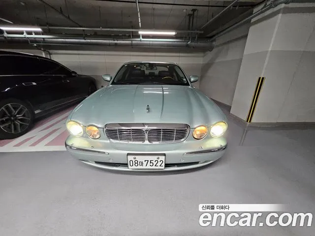 Jaguar XJ-8 2006 thumb 3