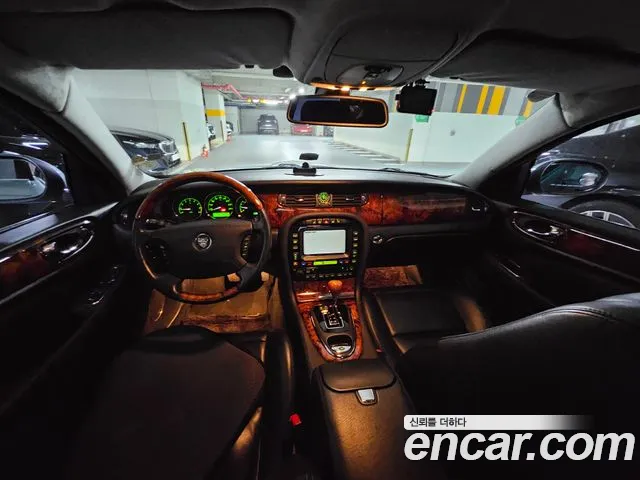 Jaguar XJ-8 2006 thumb 7