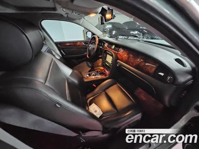 Jaguar XJ-8 2006 thumb 9