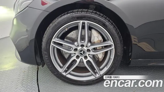 Mercedes-Benz E-Класс 2019 thumb 5