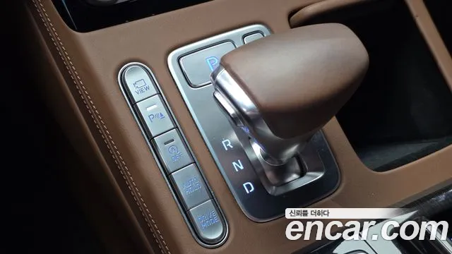 Genesis G90 2019 thumb 9