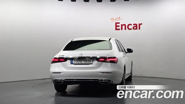 Mercedes-Benz E-Класс 2021 thumb 4