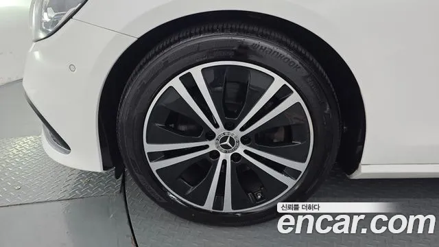 Mercedes-Benz E-Класс 2021 thumb 5