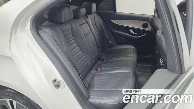 Mercedes-Benz E-Класс 2021 thumb 12