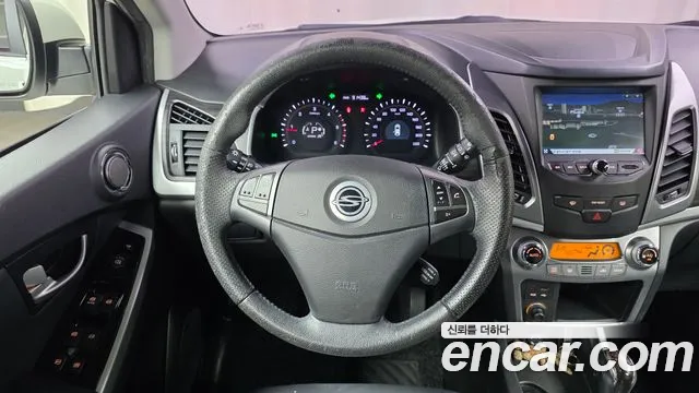 KG_Mobility_Ssangyong KORANDO 2014 thumb 12