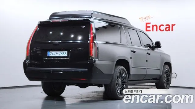 Cadillac Escalade 2018 thumb 2